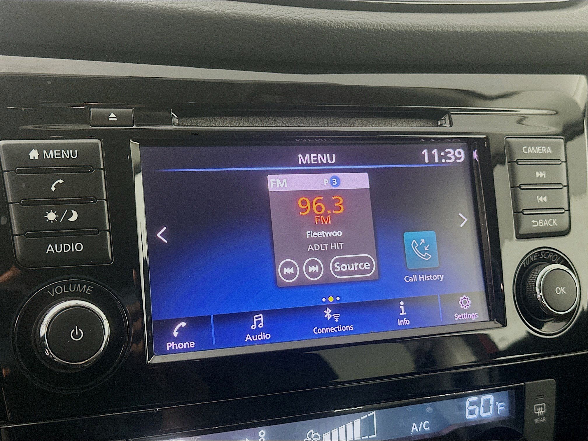 Used 2018 Nissan Rogue SV FWD image 19