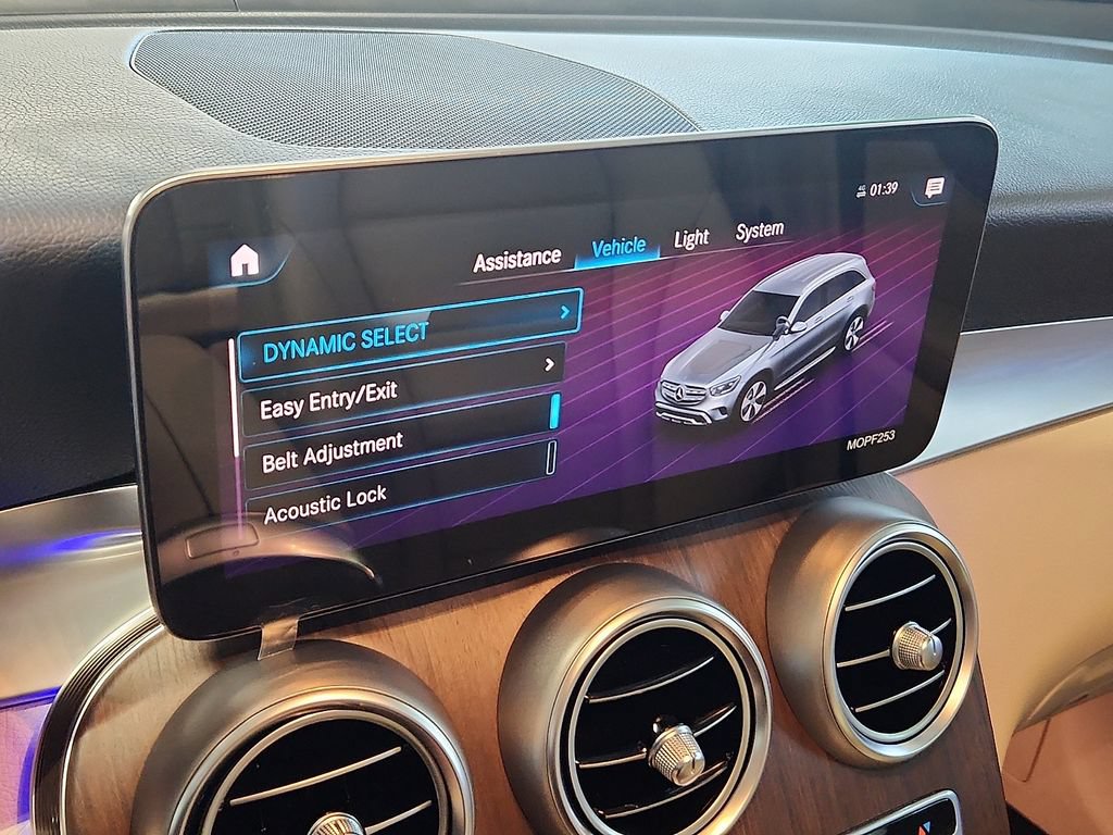 Used 2021 Mercedes-Benz GLC 300 4MATIC w/ Exterior Lighting Package image 27
