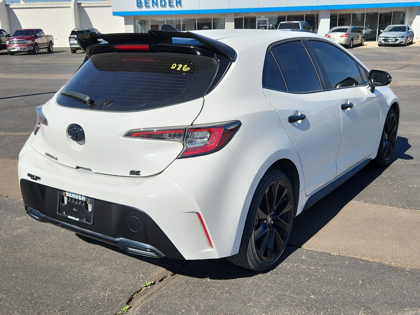 Used 2022 Toyota Corolla SE w/ Carpet Mat Package (TMS) image 4