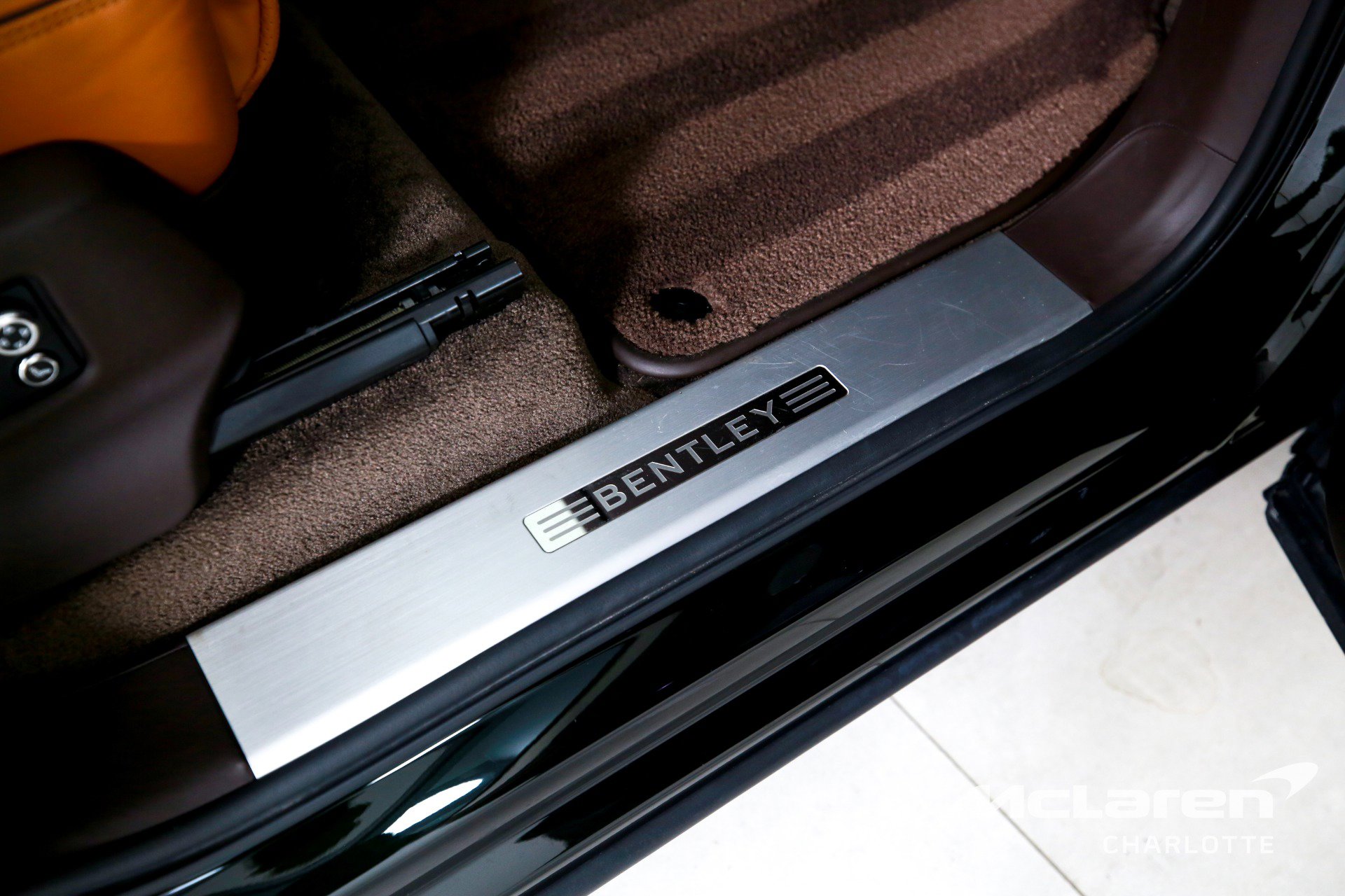 Used 2023 Bentley Bentayga Extended Wheelbase image 34