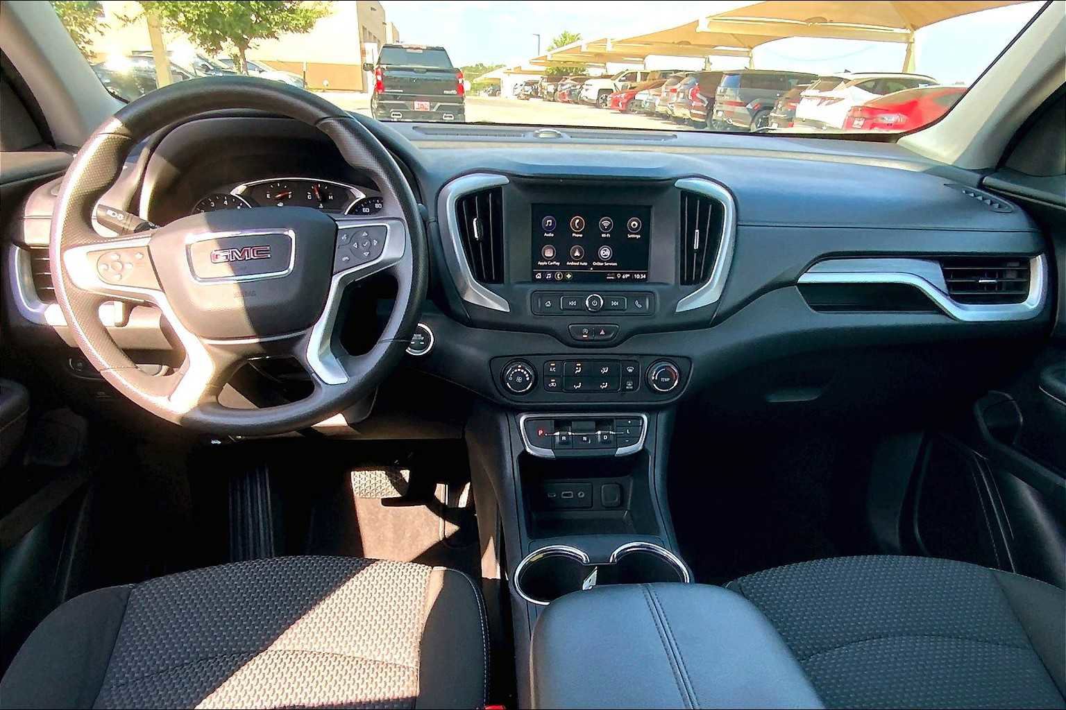 Used 2024 GMC Terrain SLE image 15
