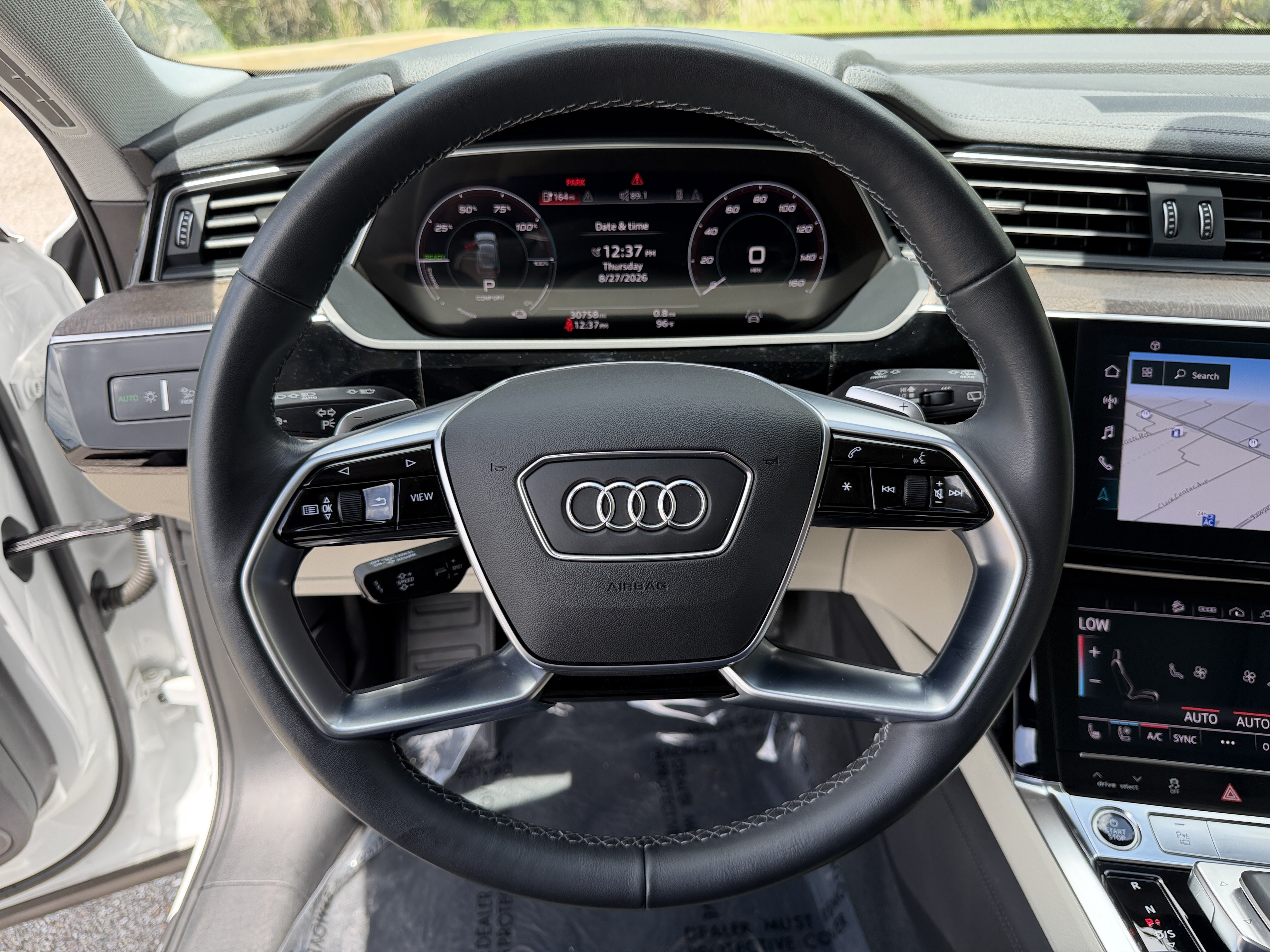 Certified 2024 Audi Q8 e-tron Premium Plus w/ Premium Plus Package AWD/4WD image 34