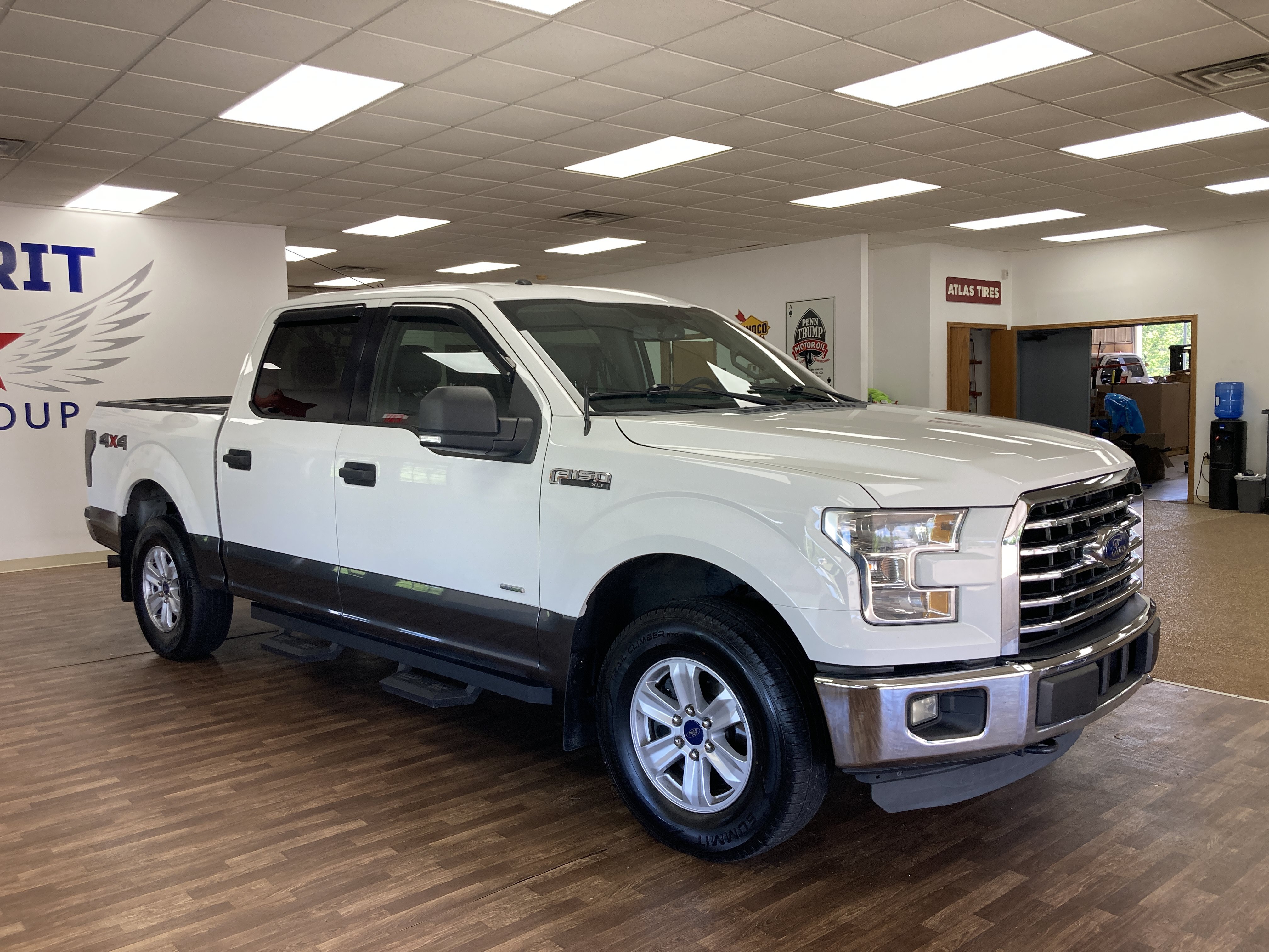 Used 2016 Ford F150 XLT w/ Equipment Group 301A Mid AWD/4WD image 4