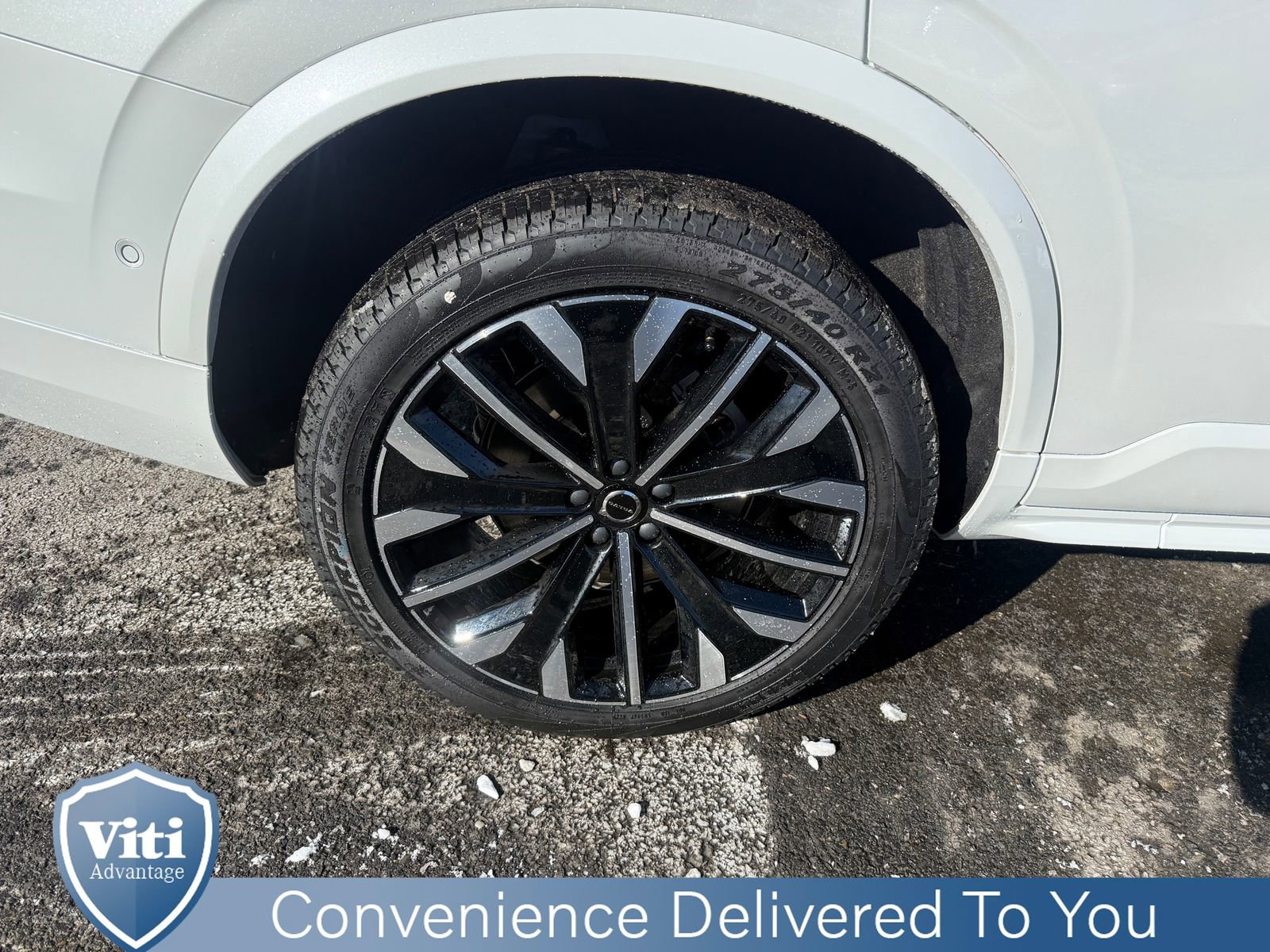 New 2026 Volvo XC90 T8 Ultra w/ Lounge Package image 14