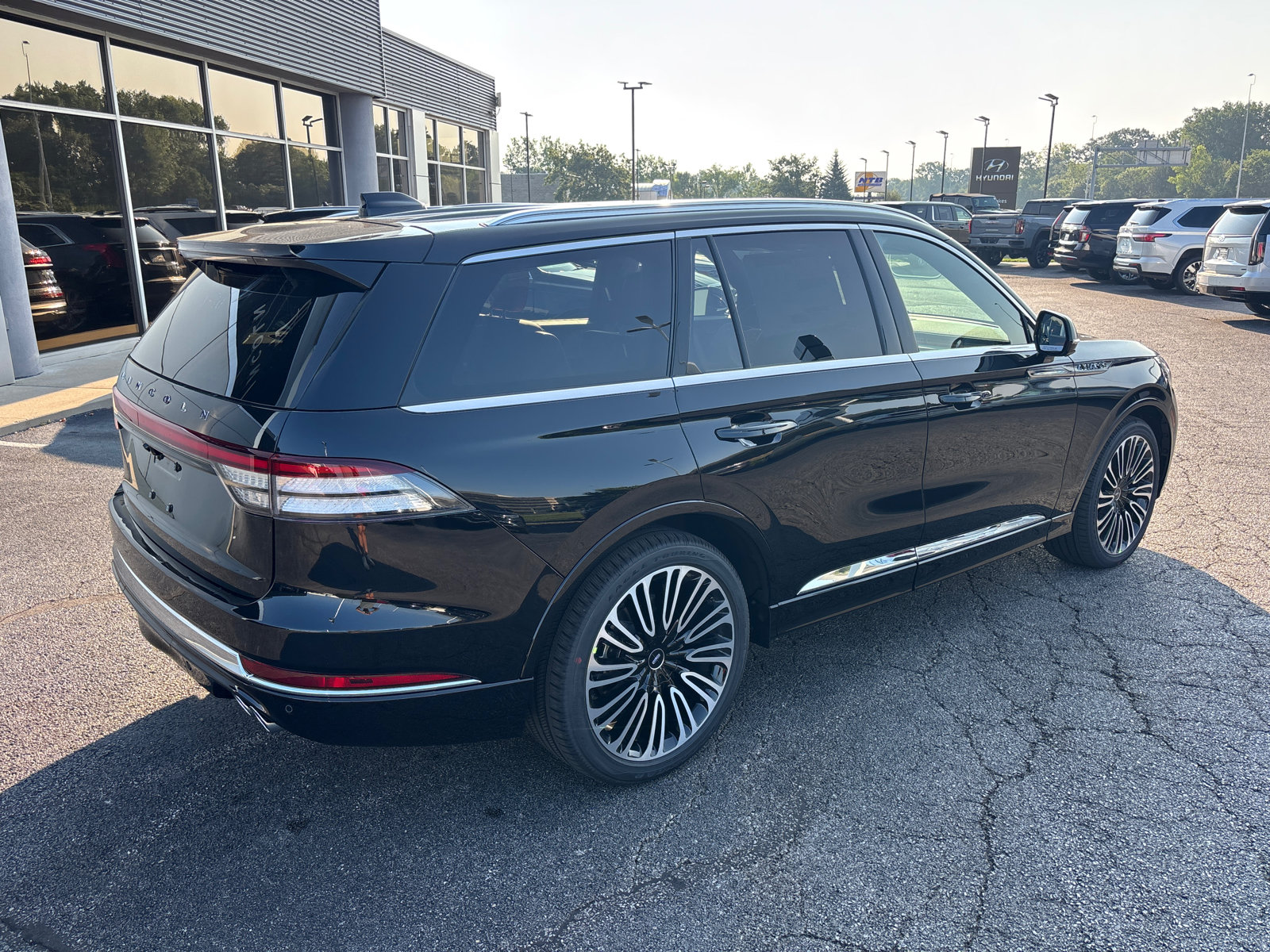 New 2026 Lincoln Aviator Black Label w/ Dynamic Handling Package AWD/4WD image 7