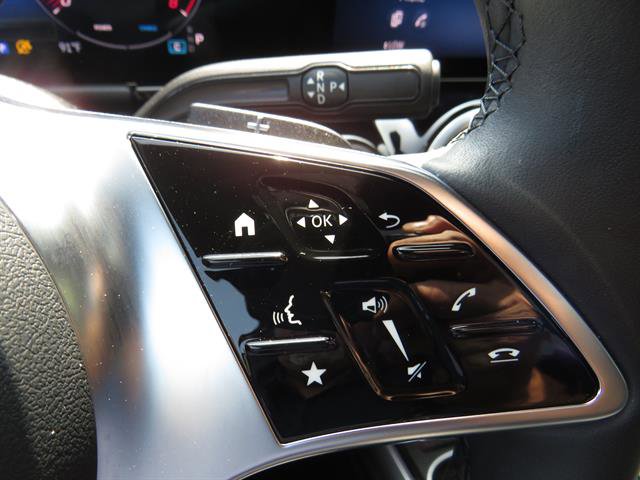 Used 2025 Mercedes-Benz GLA 250 4MATIC image 11