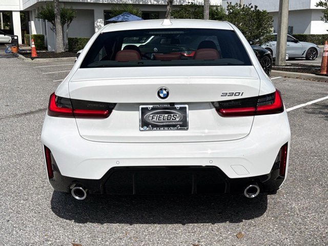 New 2026 BMW 330i Sedan w/ M Sport Package RWD image 4