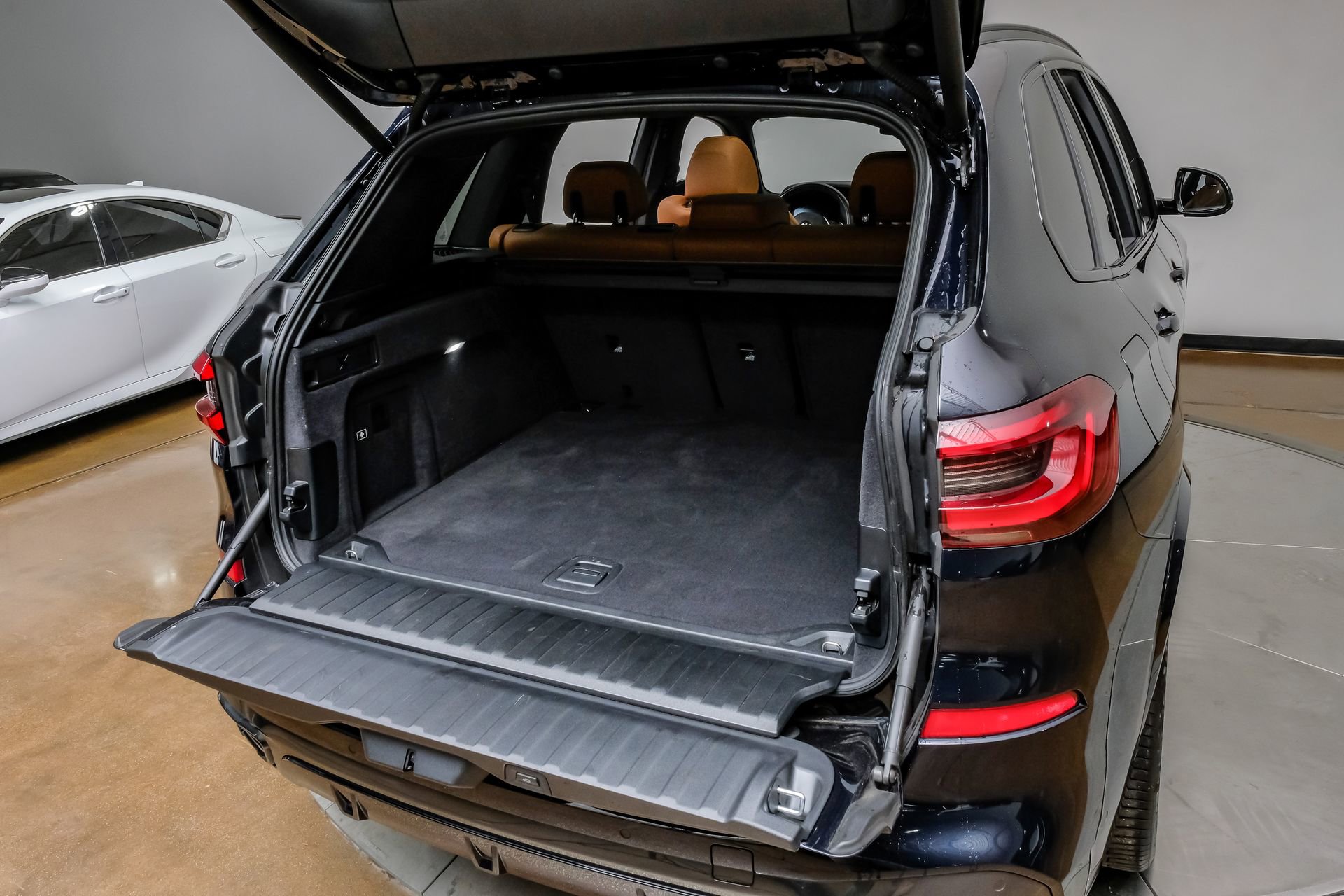 Used 2023 BMW X5 sDrive40i w/ M Sport Package image 57