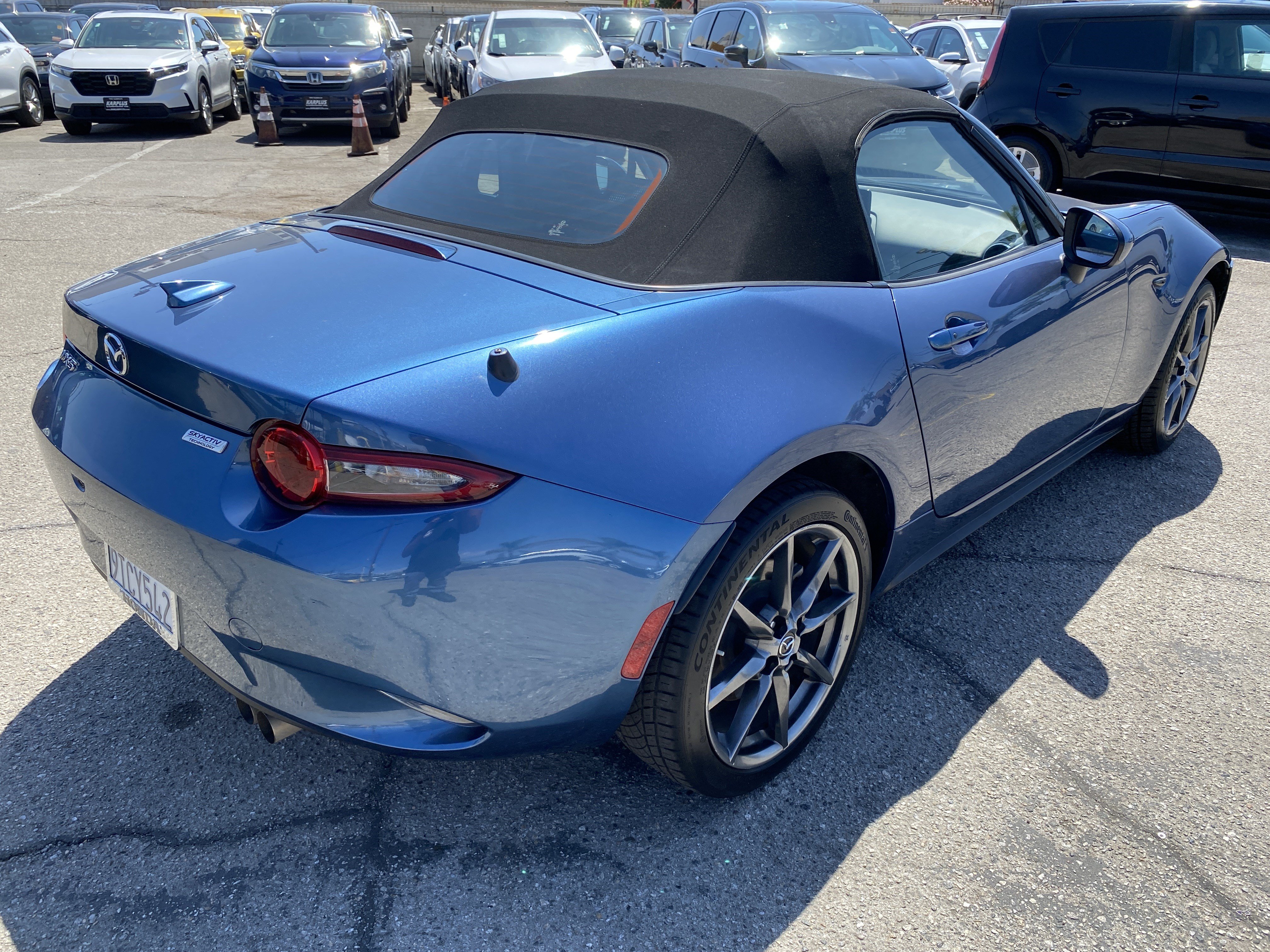 Used 2019 MAZDA MX-5 Miata Grand Touring w/ GT-S Package RWD image 8