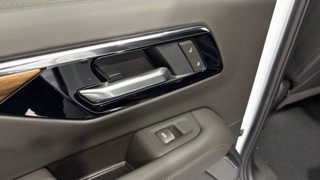 New 2026 Chevrolet Suburban High Country image 23