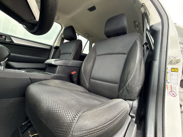 Used 2019 Subaru Outback 2.5i AWD/4WD image 11