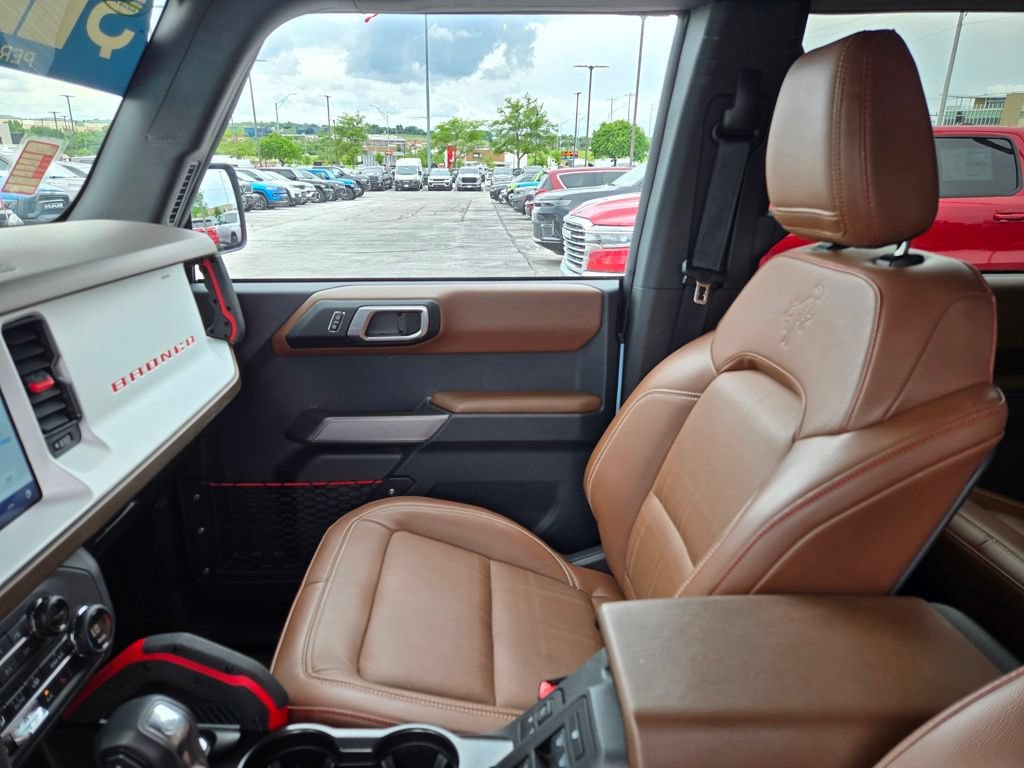Used 2023 Ford Bronco Heritage Edition AWD/4WD image 23