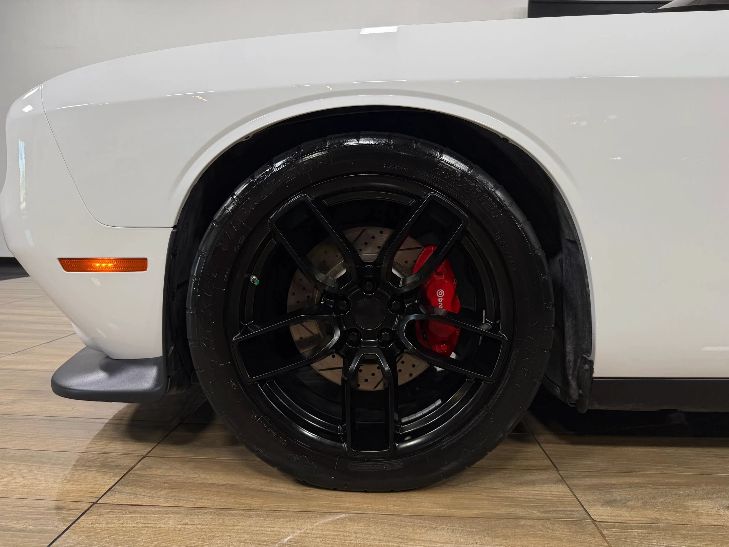Used 2018 Dodge Challenger R/T Scat Pack w/ Leather Interior Group RWD image 13
