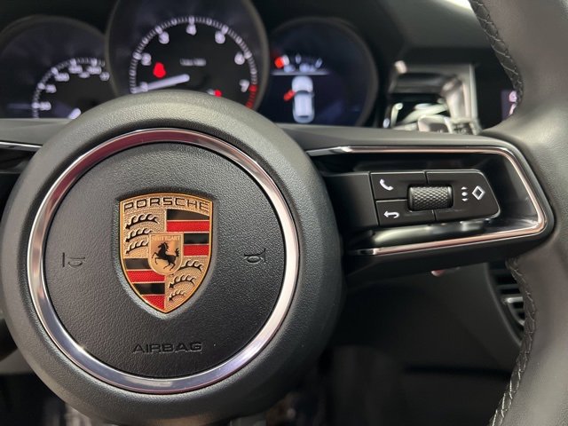 Used 2025 Porsche Macan T image 32