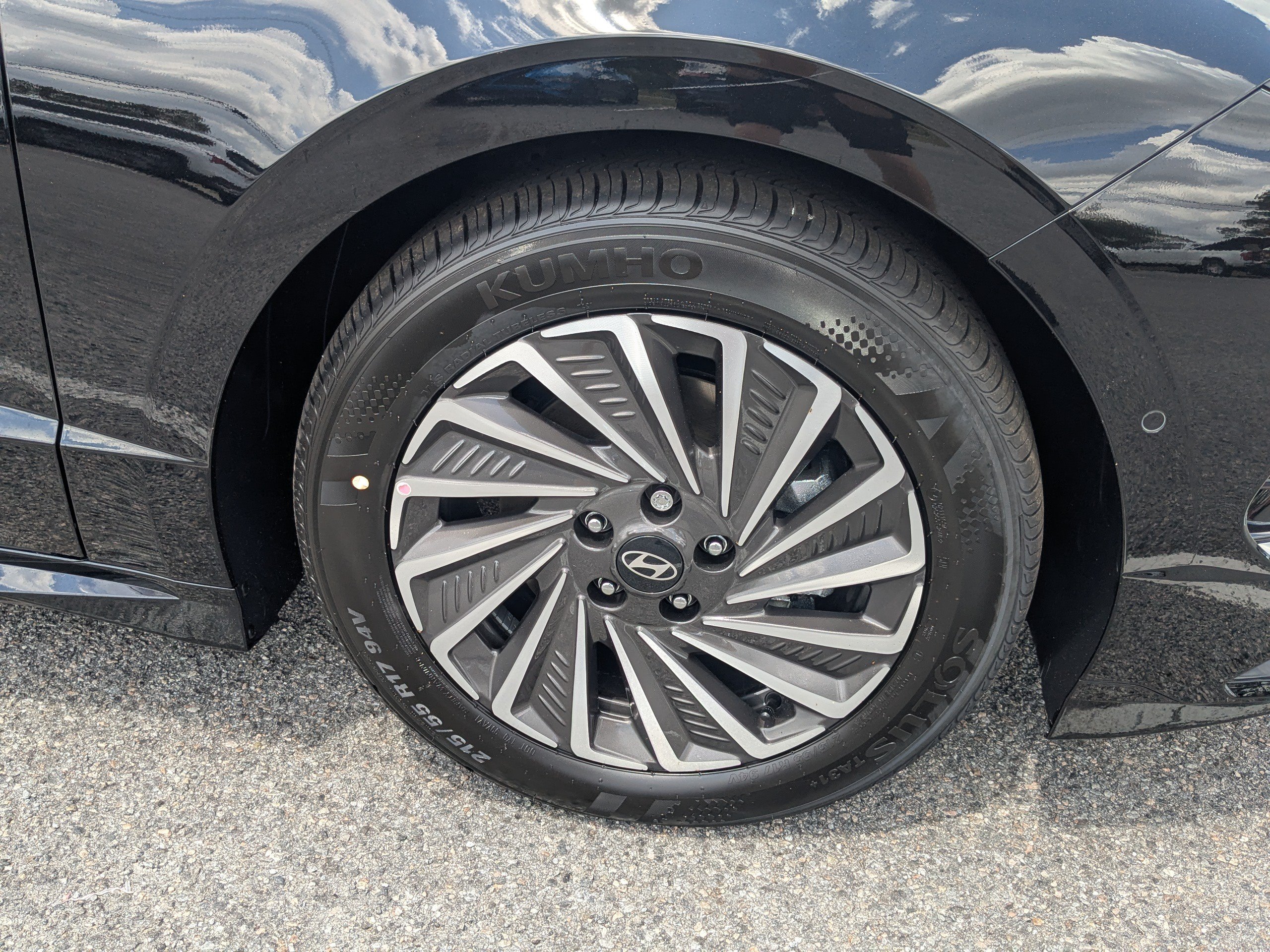 New 2025 Hyundai Sonata Limited FWD image 11