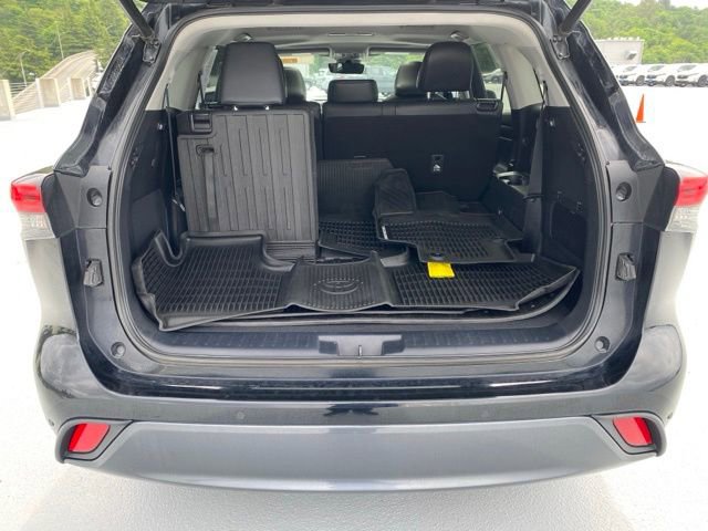 Certified 2020 Toyota Highlander Limited AWD/4WD image 11