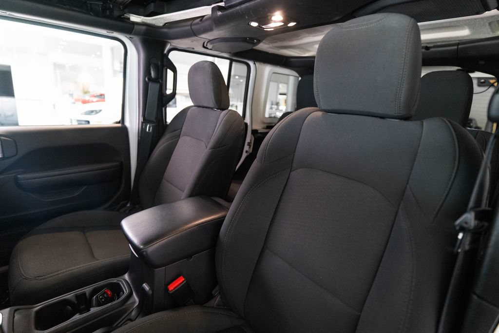 Used 2023 Jeep Wrangler Unlimited Sport AWD/4WD image 6