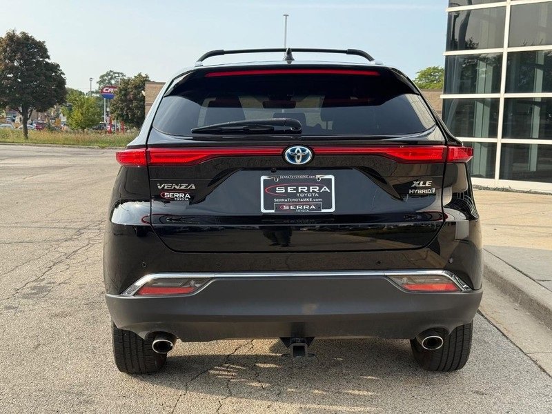 Used 2021 Toyota Venza XLE w/ Softex Package image 4