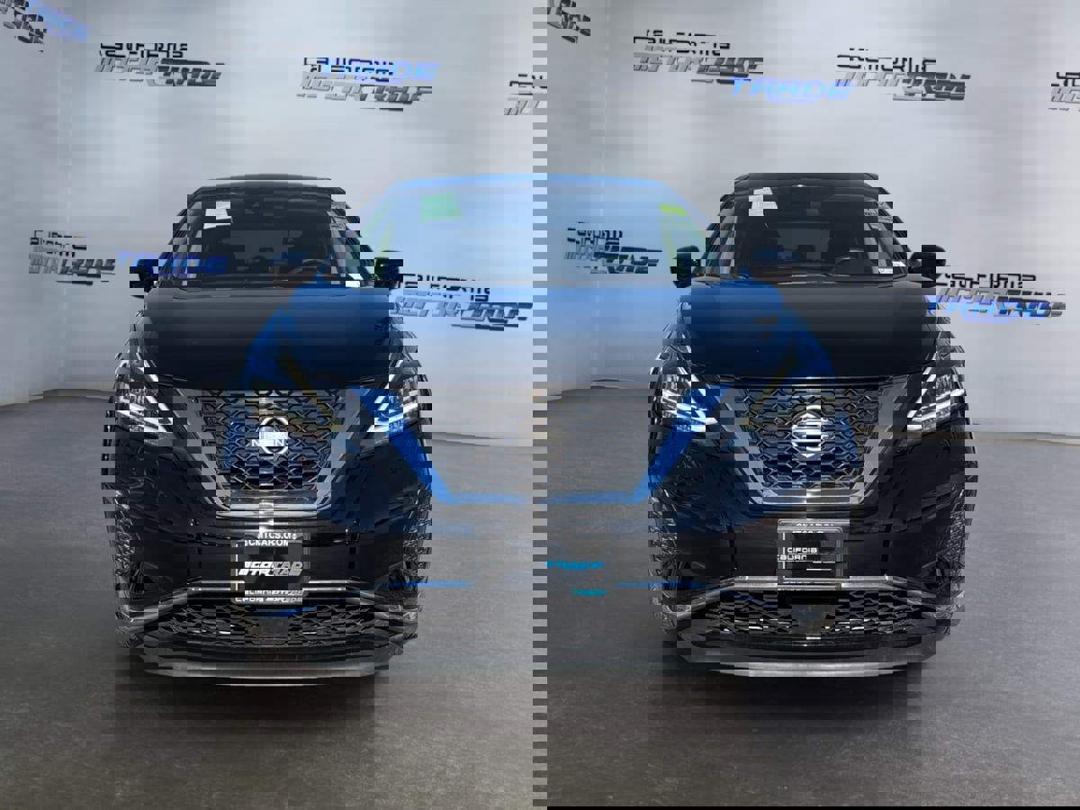 Used 2023 Nissan Murano S image 2