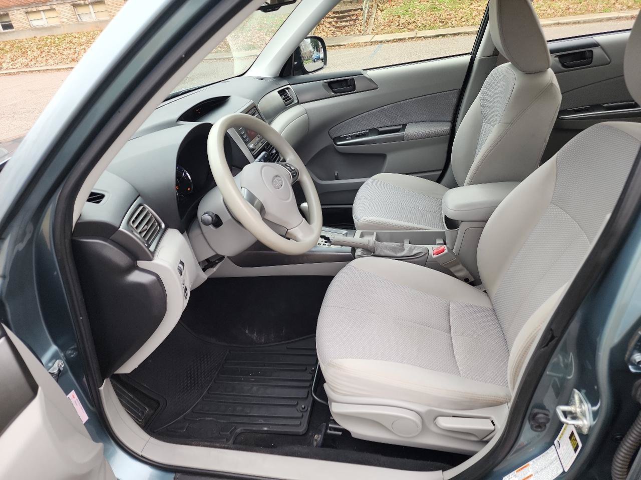 Used 2011 Subaru Forester 2.5X w/ Alloy Wheel Value Pkg AWD/4WD image 9