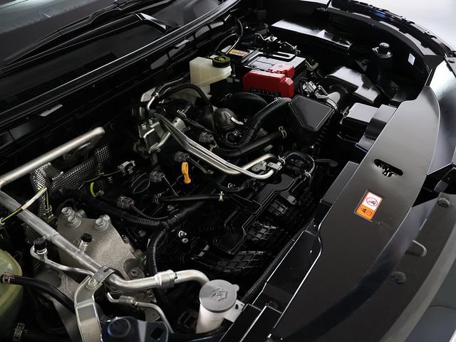 Used 2025 Mitsubishi Outlander SE FWD image 38