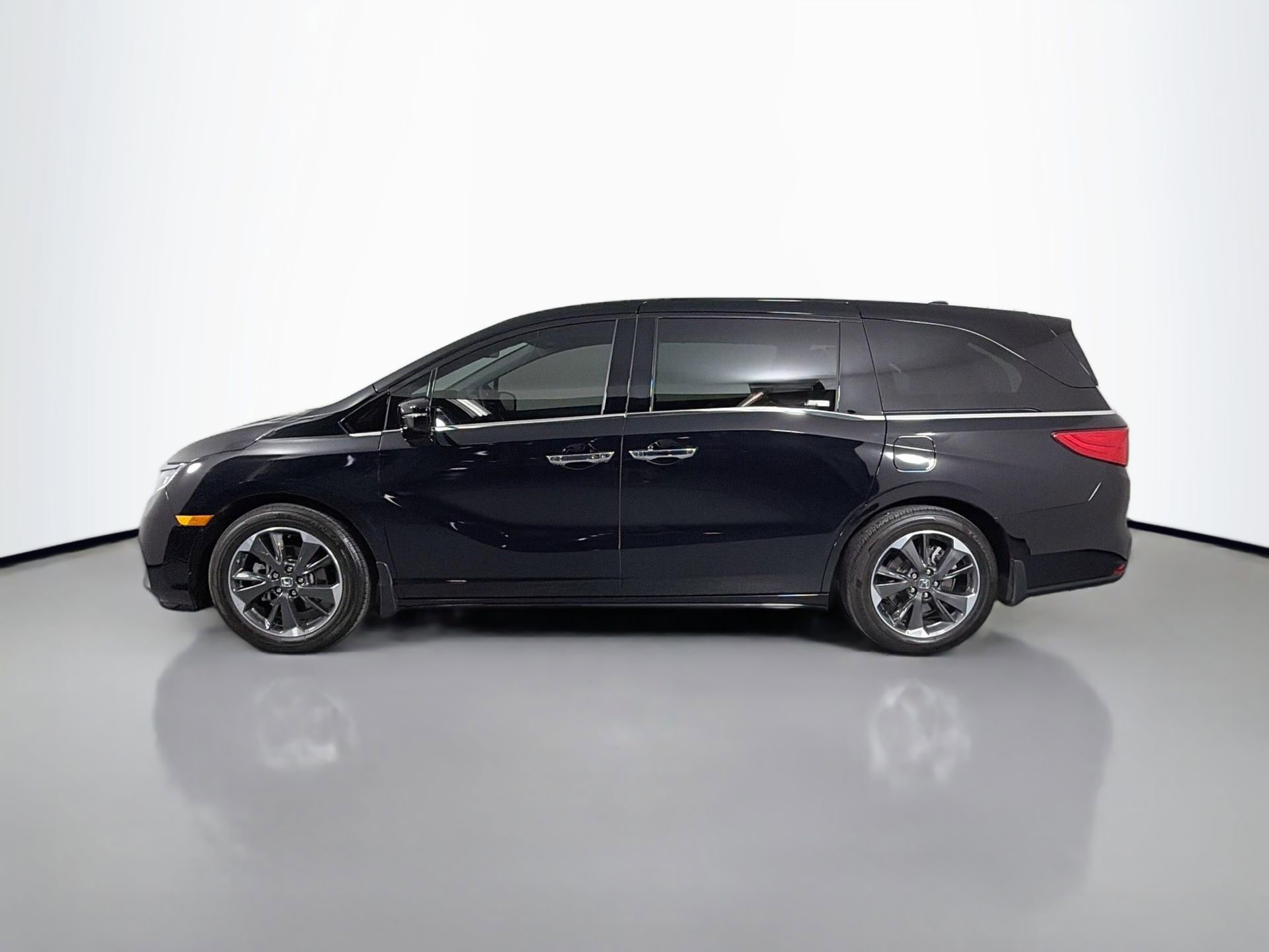 Used 2024 Honda Odyssey Elite image 9