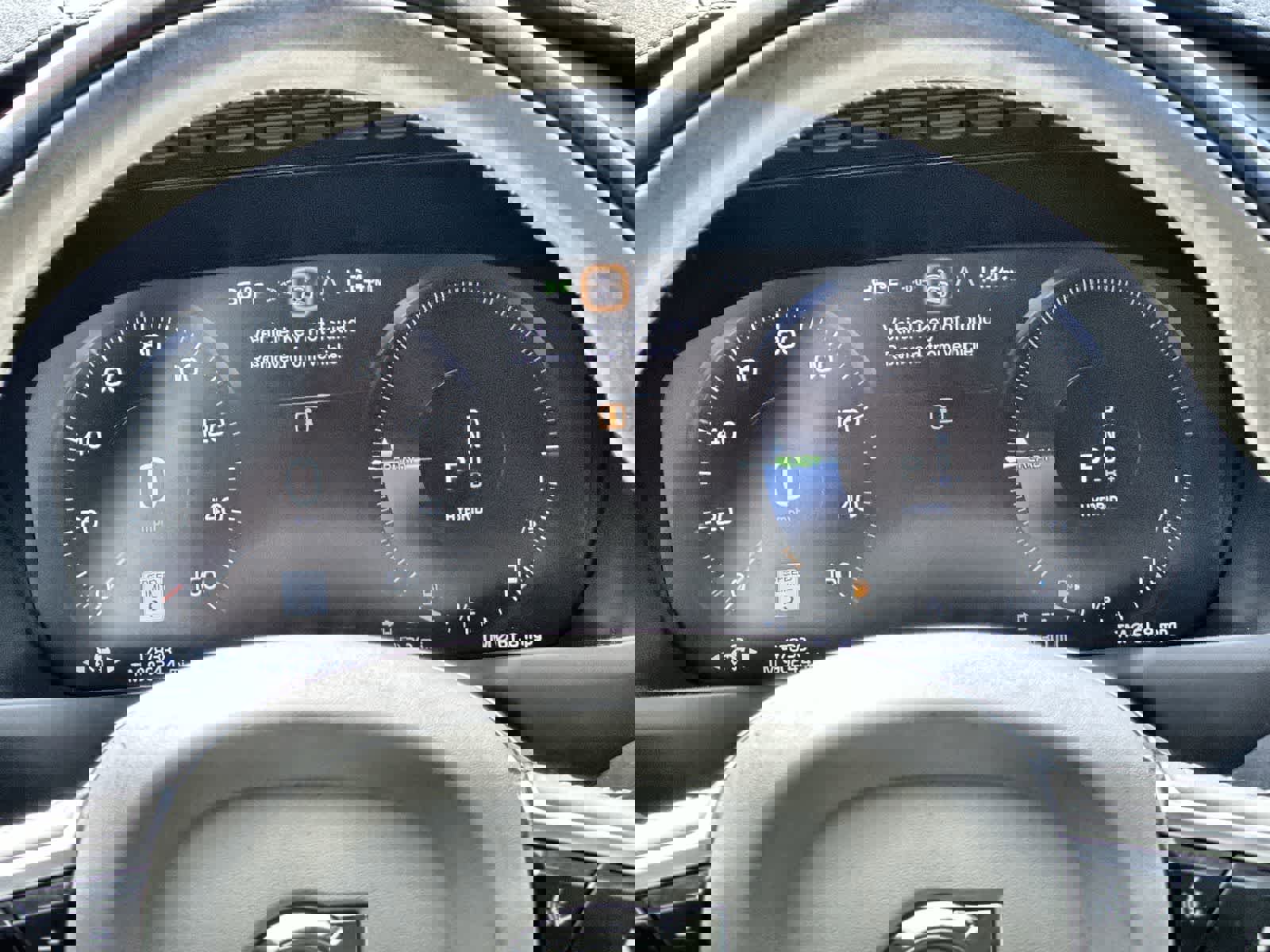 Used 2022 Volvo XC90 T8 Inscription image 18