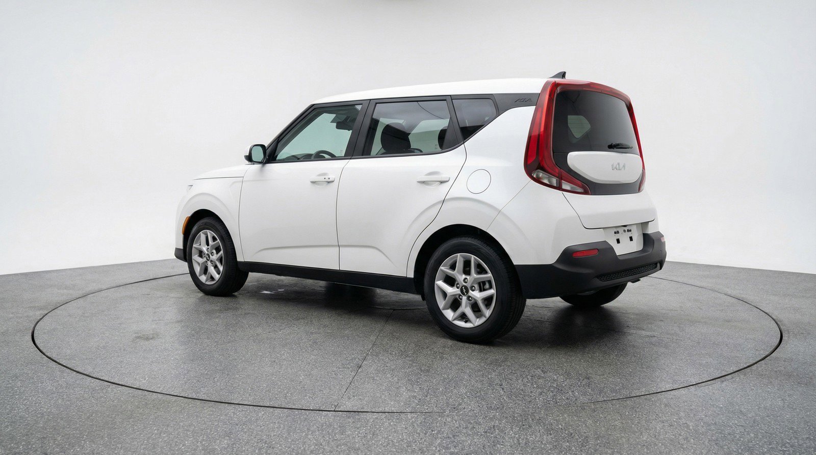 Used 2025 Kia Soul LX w/ LX Technology Package FWD image 6