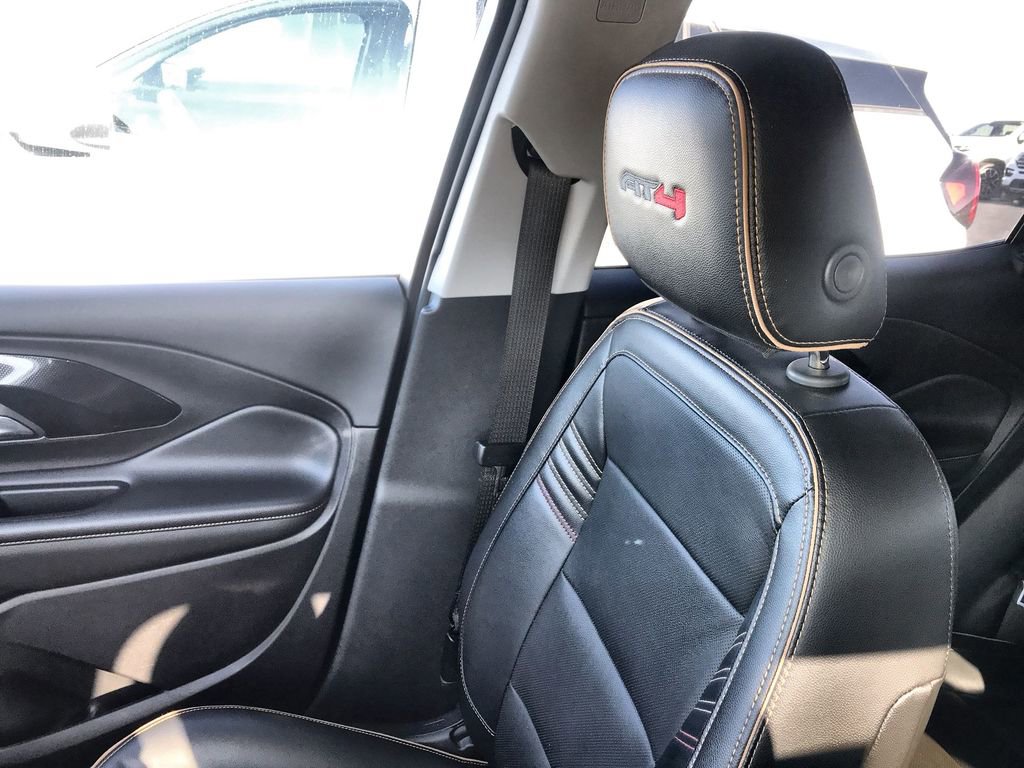 Used 2023 GMC Terrain AT4 image 22