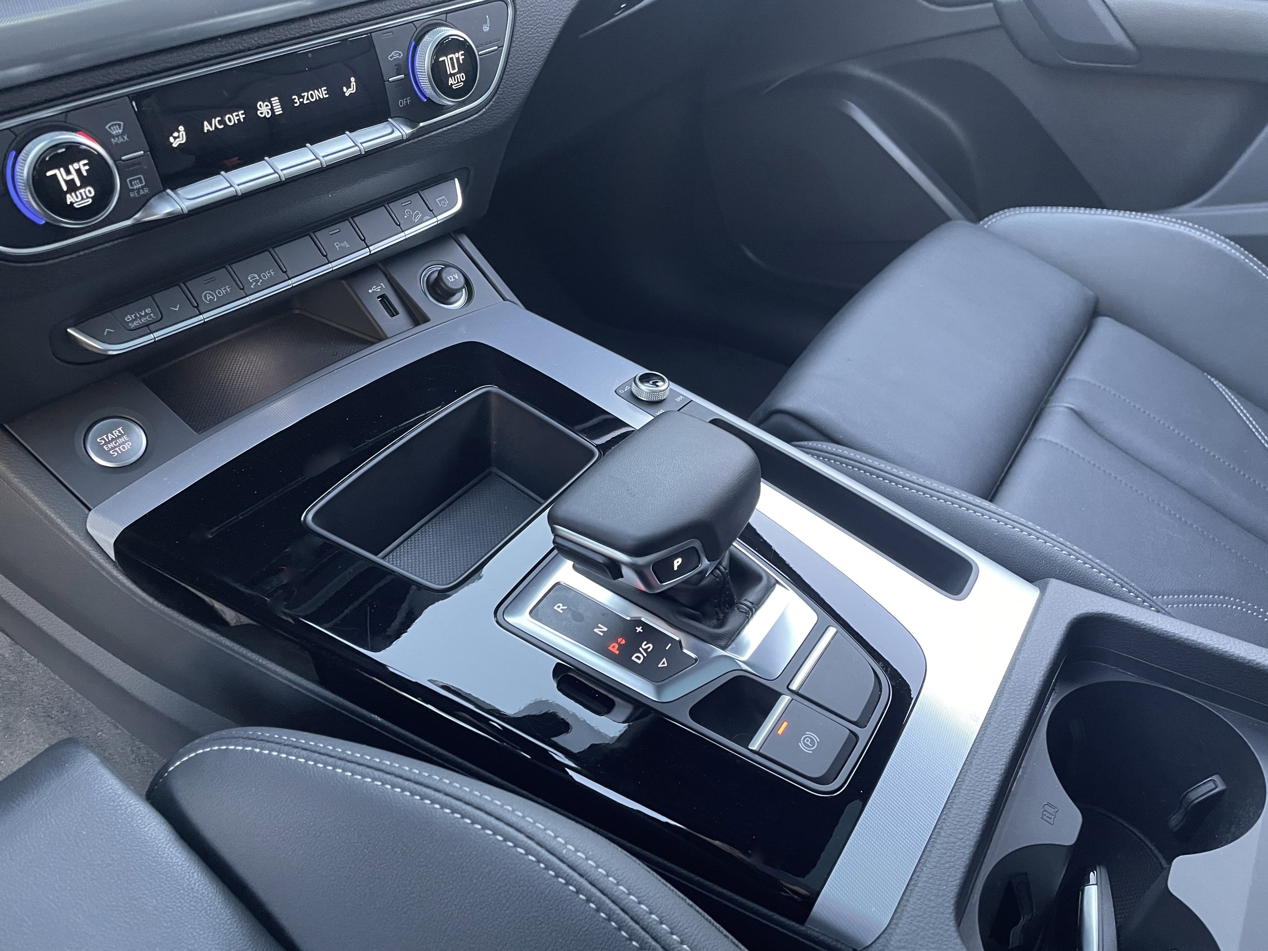 Certified 2025 Audi Q5 2.0T Premium w/ Convenience Plus Package image 9