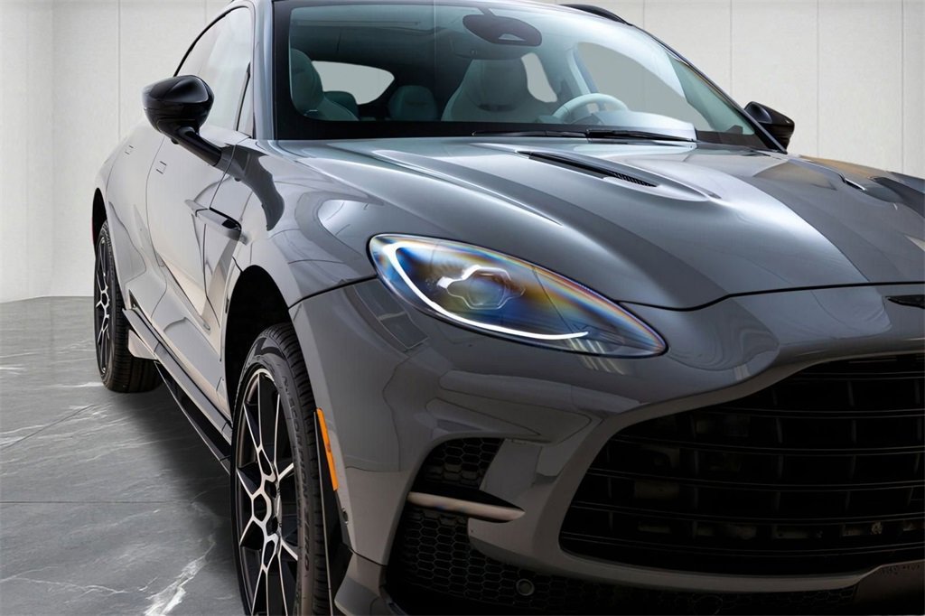New 2025 Aston Martin DBX 707 image 5