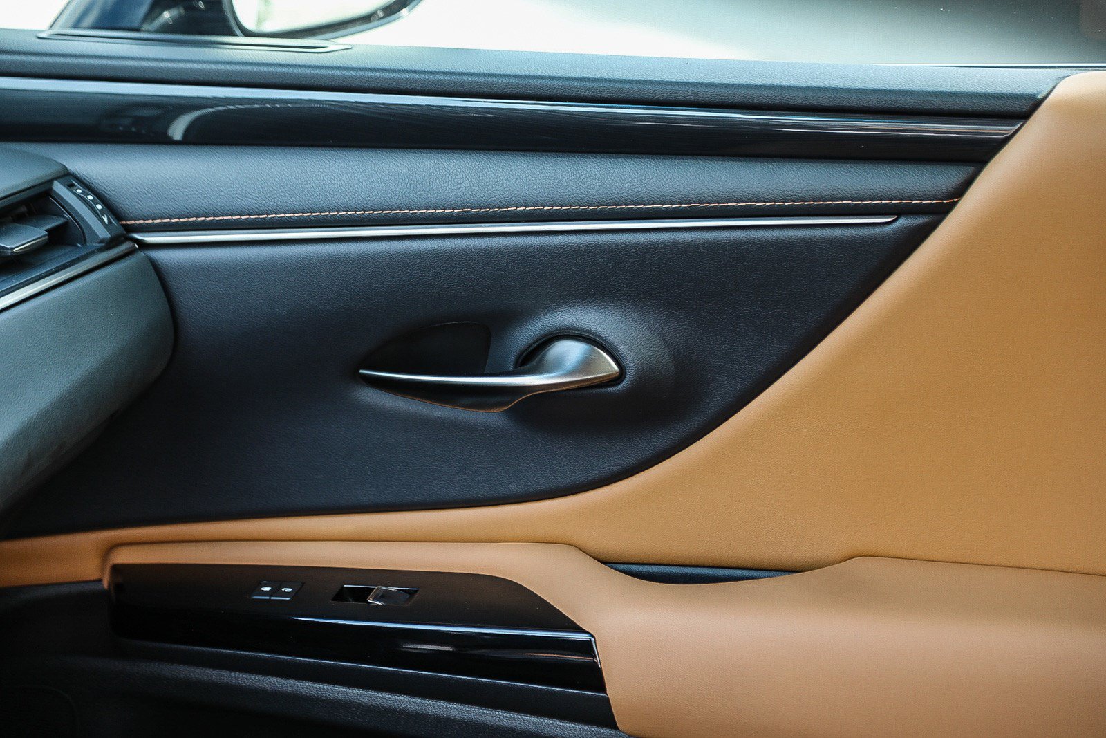 Certified 2023 Lexus ES 350 FWD image 21