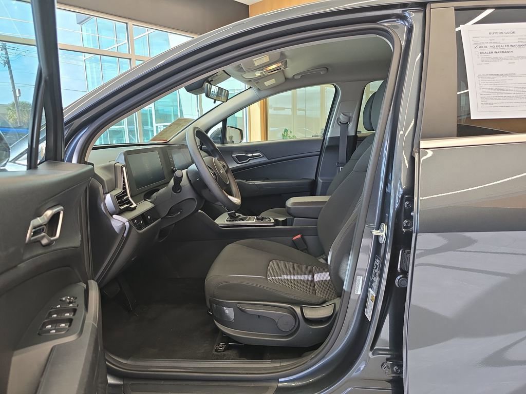 Certified 2025 Kia Sportage LX image 13