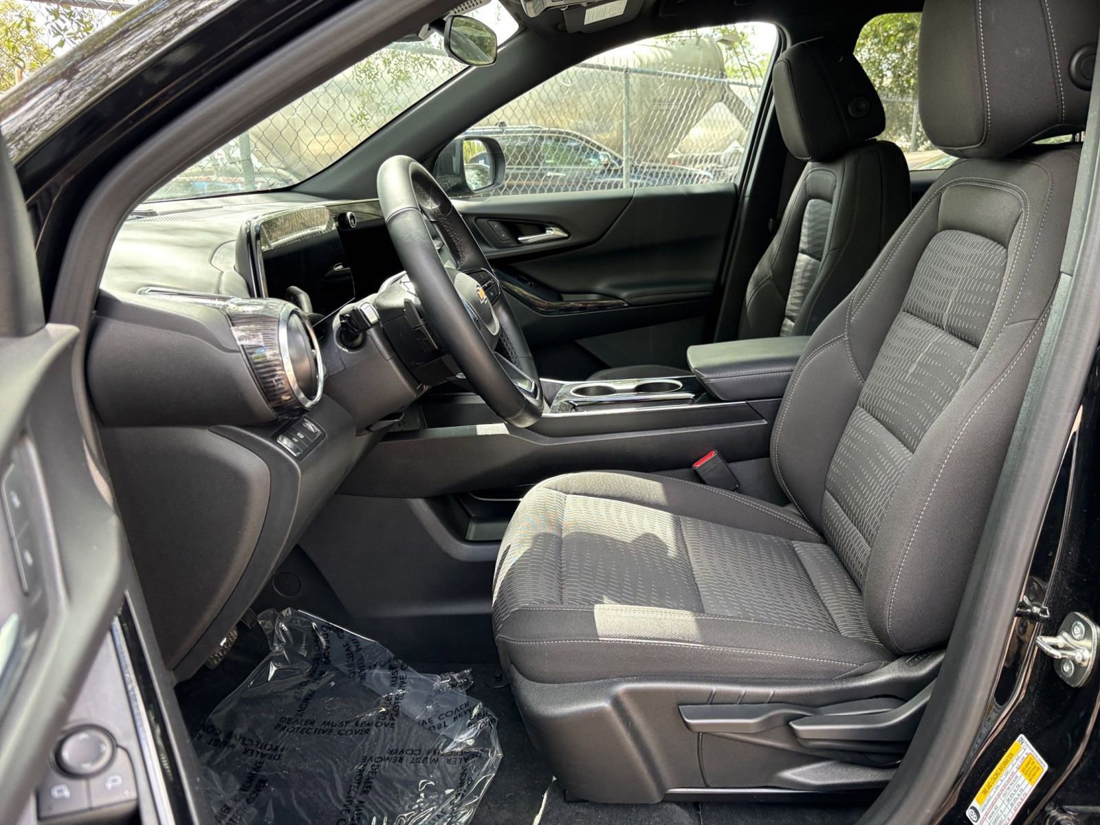Used 2025 Chevrolet Equinox LT FWD image 27