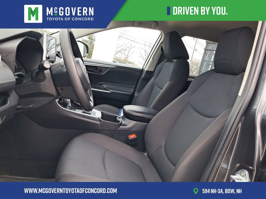 Used 2023 Toyota RAV4 LE image 18