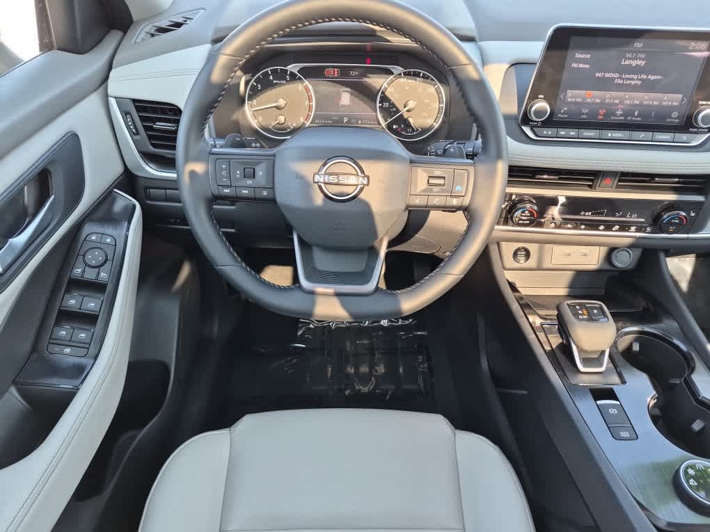 Used 2026 Nissan Rogue Dark Armor AWD/4WD image 8