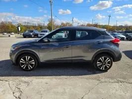 Used 2019 Nissan Kicks SV FWD image 1