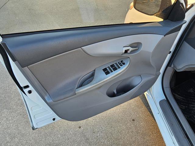 Used 2010 Toyota Corolla LE FWD image 10