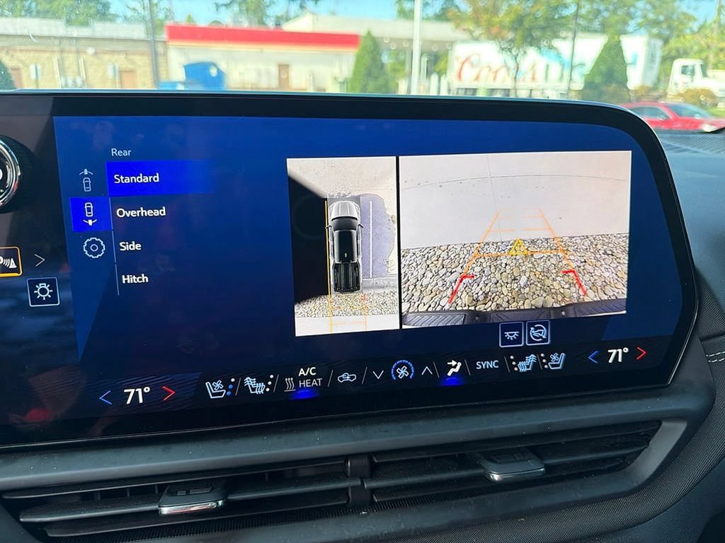 Used 2025 Chevrolet Silverado EV LT AWD/4WD image 15