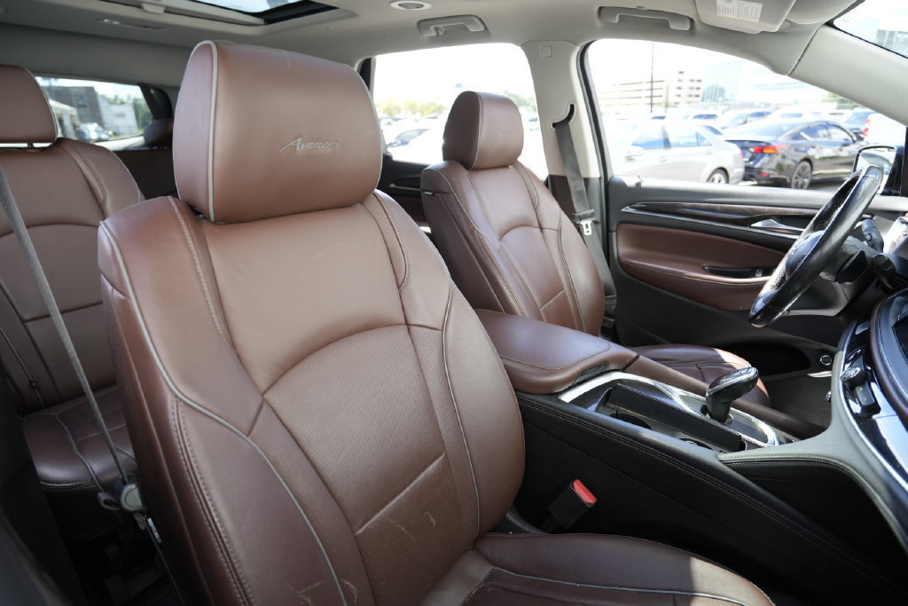 Used 2020 Buick Enclave Avenir w/ Avenir Technology Package AWD/4WD image 33