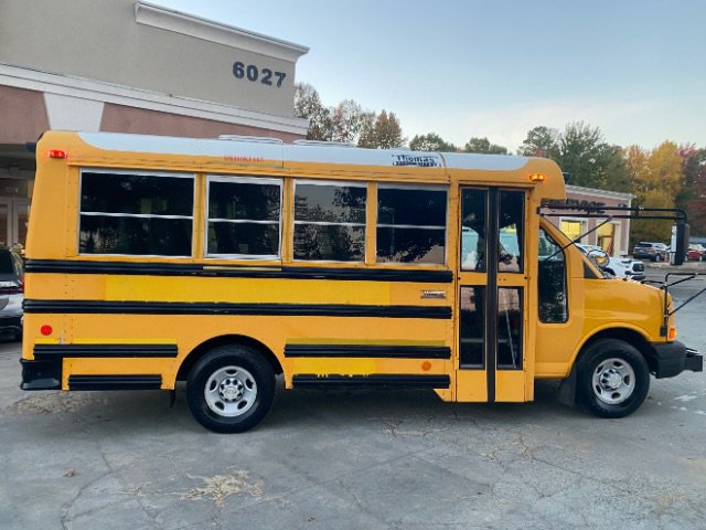 Used 2009 Chevrolet Express 3500 w/ School Bus Package image 7
