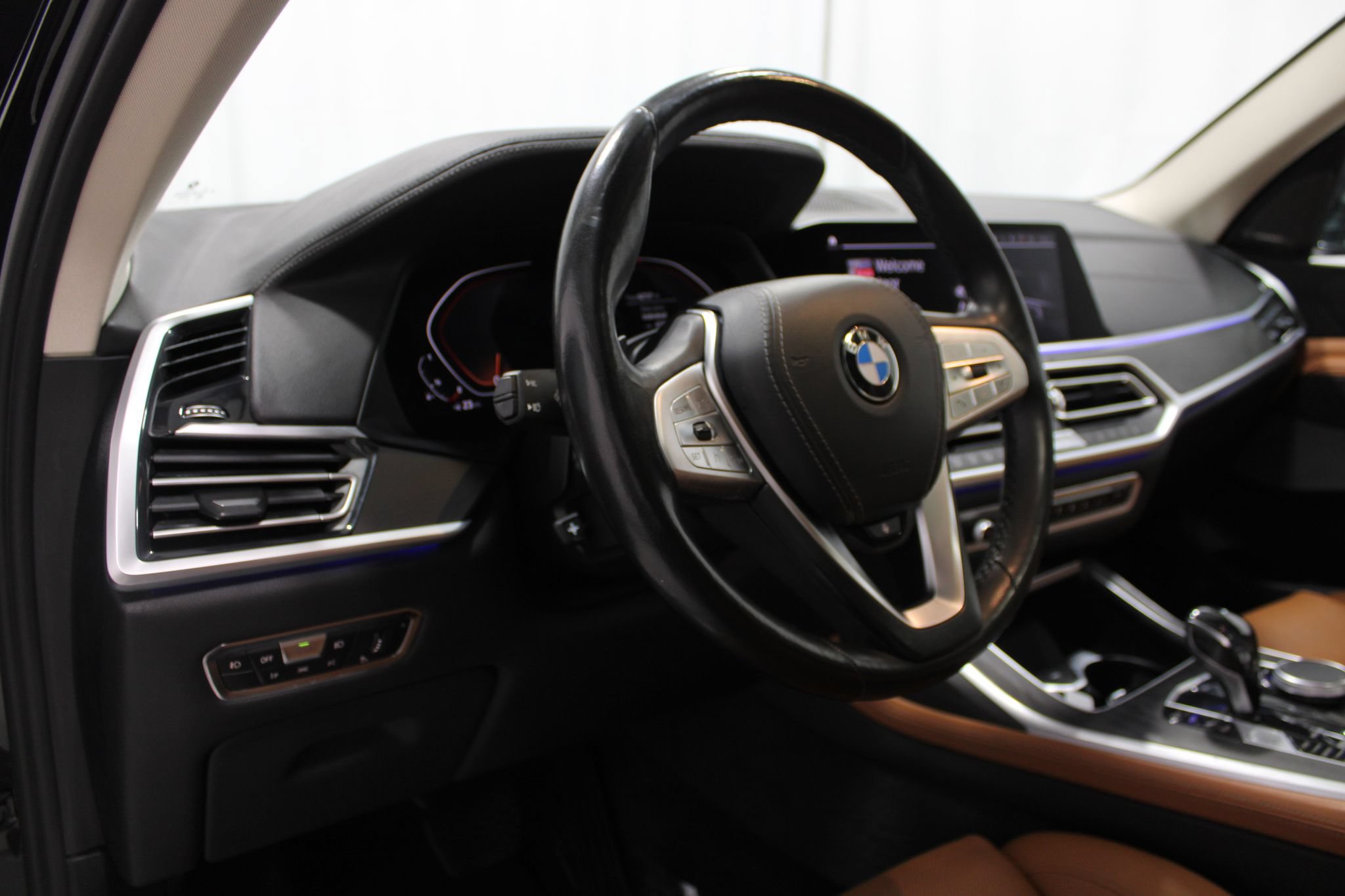 Used 2020 BMW X7 xDrive40i w/ Premium Package AWD/4WD image 13