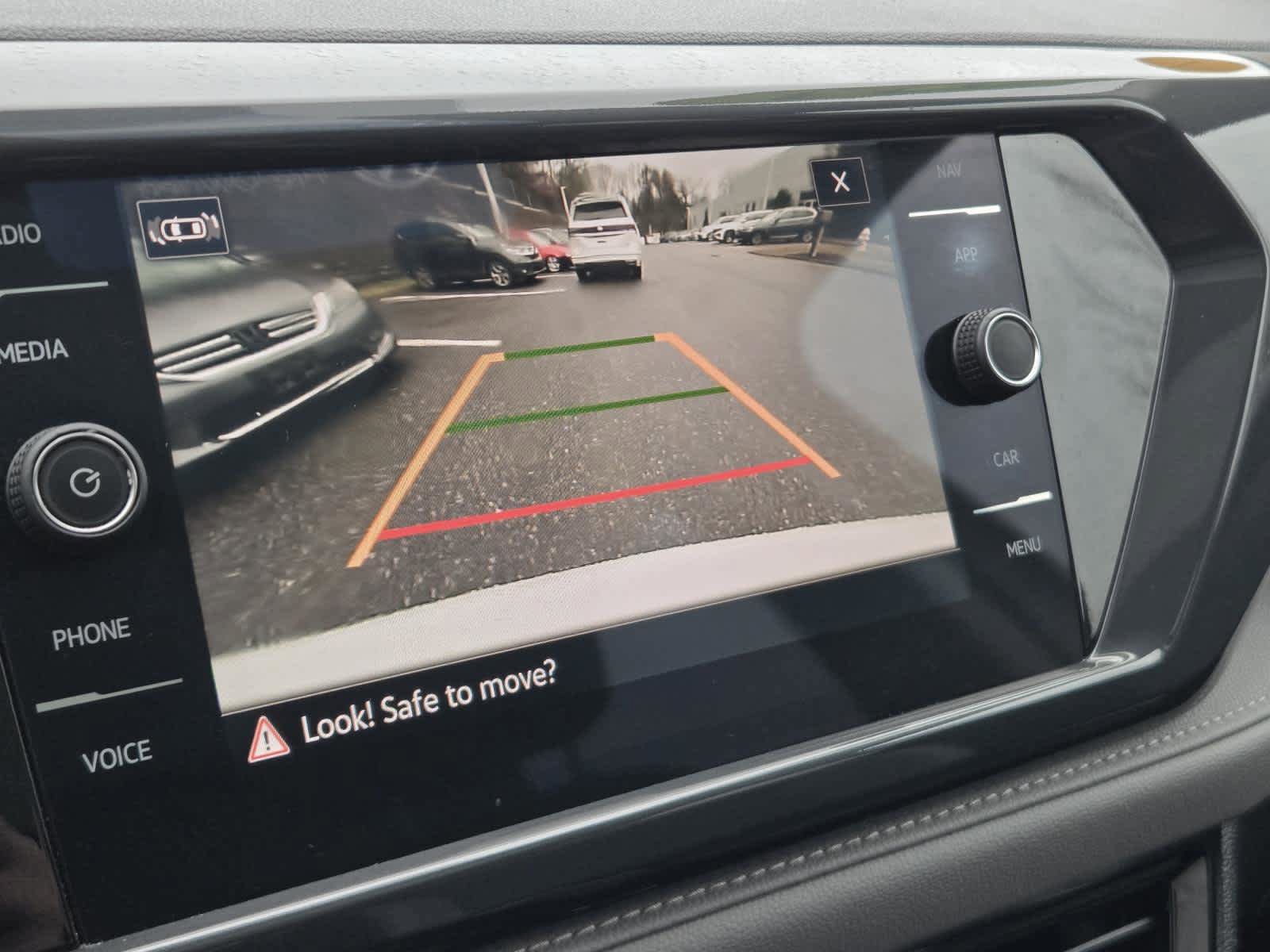 Certified 2023 Volkswagen Taos SEL image 34