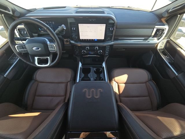 Used 2025 Ford F250 King Ranch w/ Chrome Package image 38