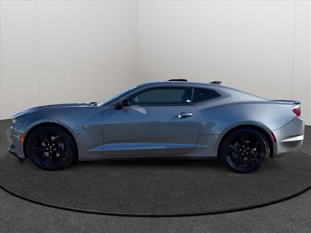 Certified 2022 Chevrolet Camaro LT w/ Technology Package RWD image 2