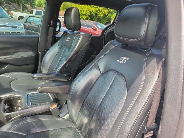 Used 2018 Chrysler Pacifica Touring-L Plus w/ S Appearance Package image 21