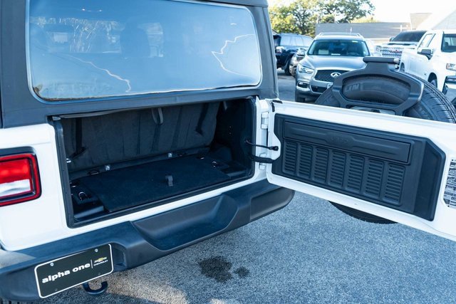 Used 2023 Jeep Wrangler Sport S image 8