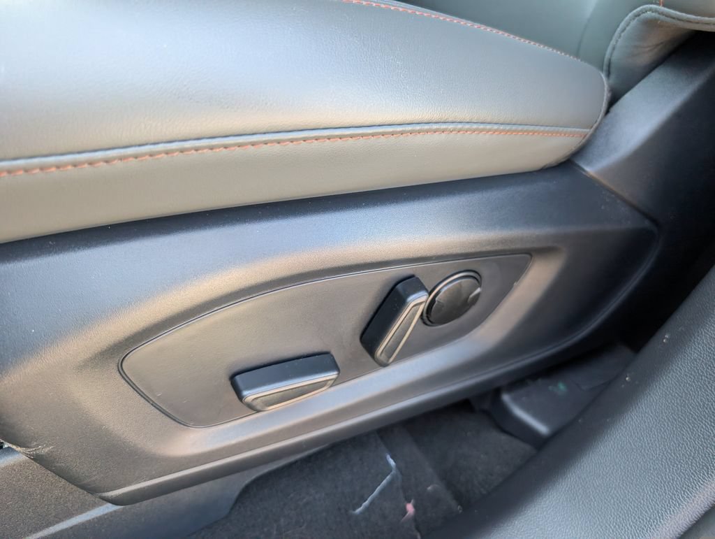 Used 2026 Ford Explorer Active w/ Active Comfort Package RWD image 10