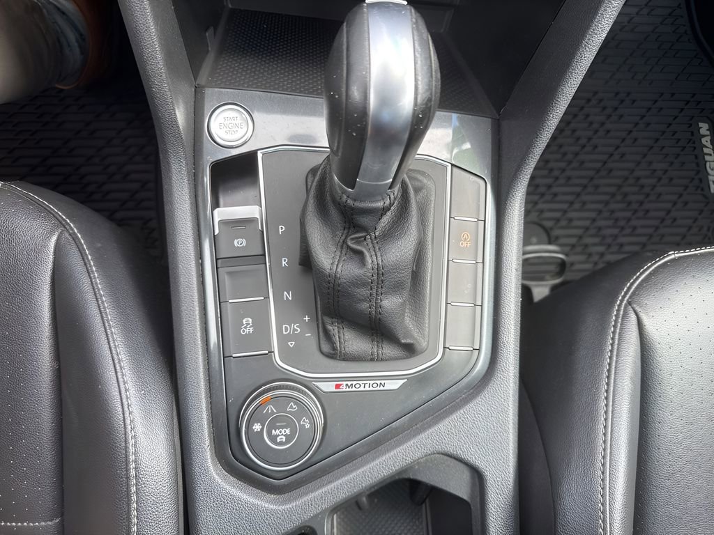 Used 2018 Volkswagen Tiguan SEL image 17