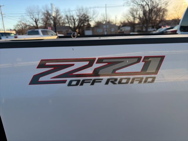 Used 2022 Chevrolet Colorado Z71 AWD/4WD image 7